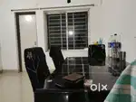 4 sitter glass dinning table in good condition