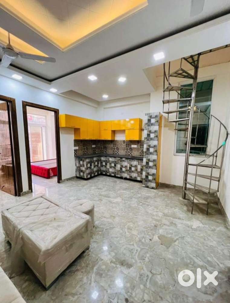 4bhk duplex flat premium gated society with park