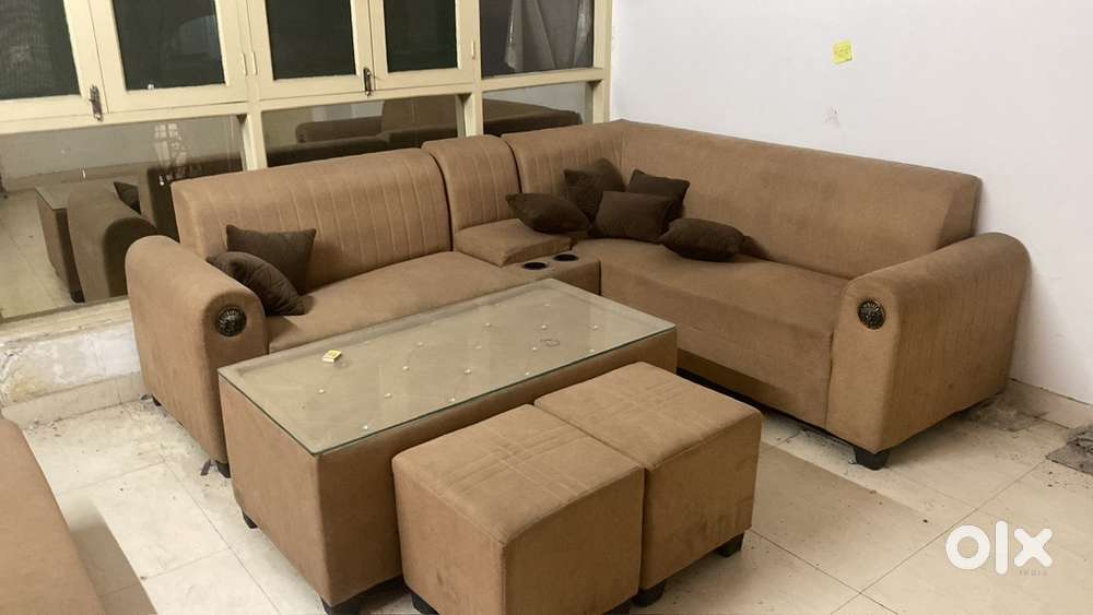 7 seater sofa set 9 months old