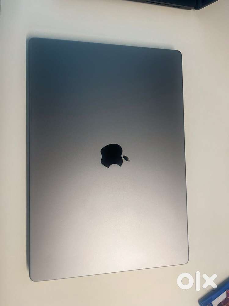 Apple MacBook M1 pro 16” display 16 gb ram 512 gb memory