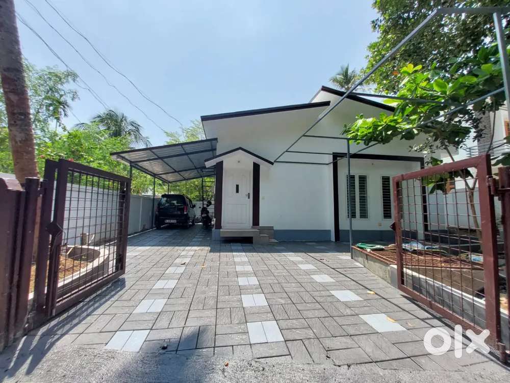 5 - CENT, 2 - BHK HOUSE IN KUNNAMKULAM MUNICIPALITY