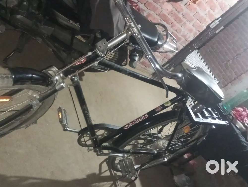 ਹੀਰੋ ਜੈੱਟ ਗੋਲਡ