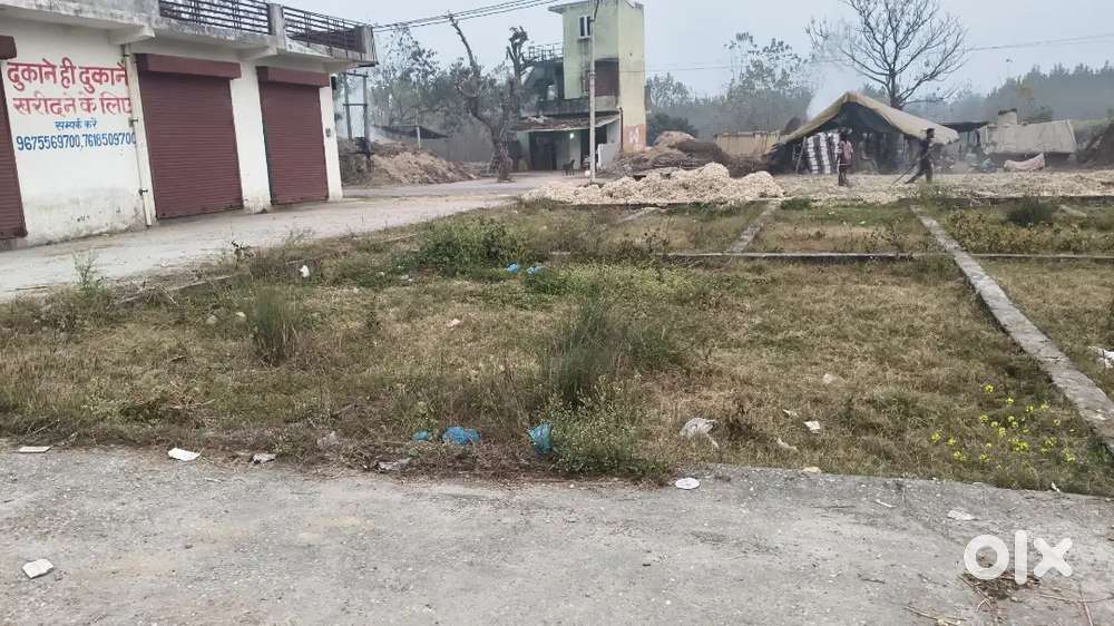 हल्लू मजरा, चुराया–सिकरोड़ा रोड पर मुख्य सड़क पर दुकान बिक्री के लिए