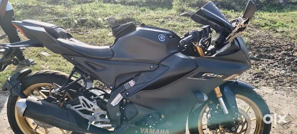 Yamaha r15 bike