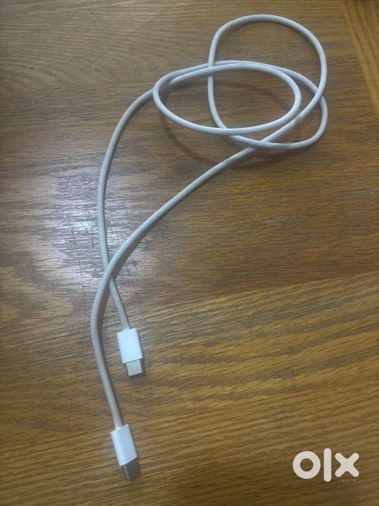 Apple 240W c - c Charge Cable (2m)