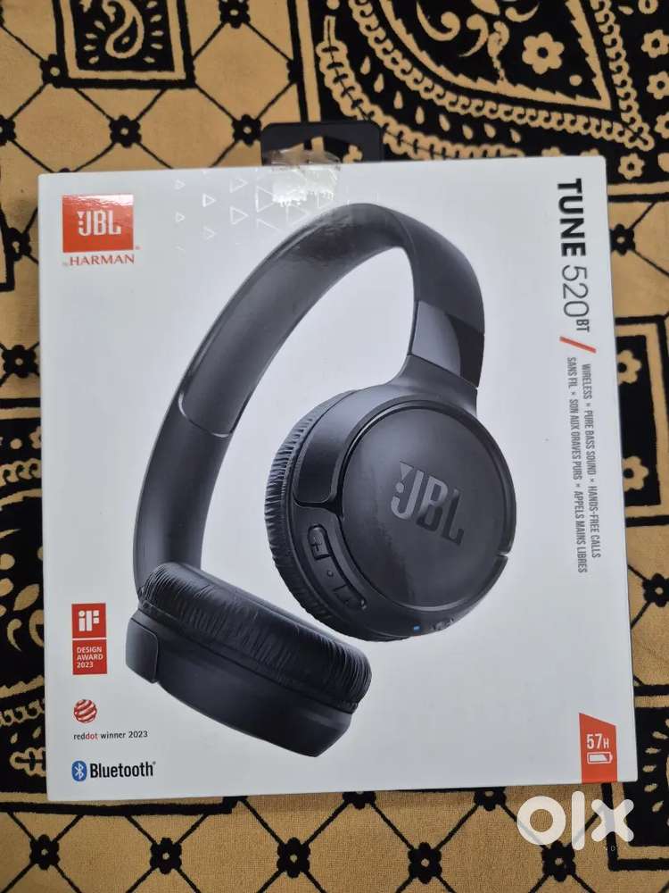 JBL Tune 520BT Headphones in completely new condition