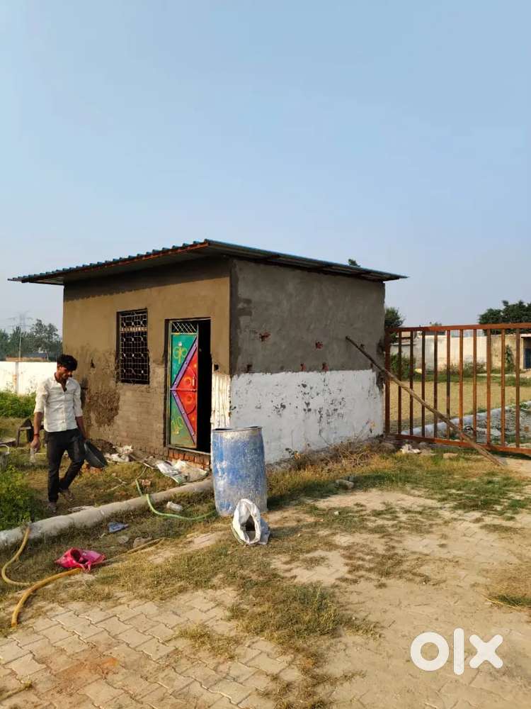 Plot near sec 148 metro