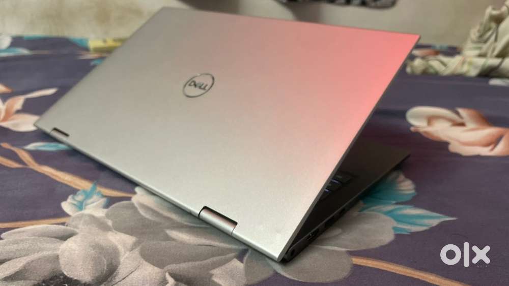 Dell 360 degree laptop with touch sceen