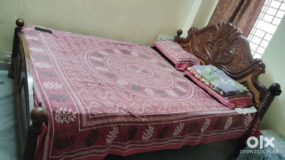 Bed 5/6 size