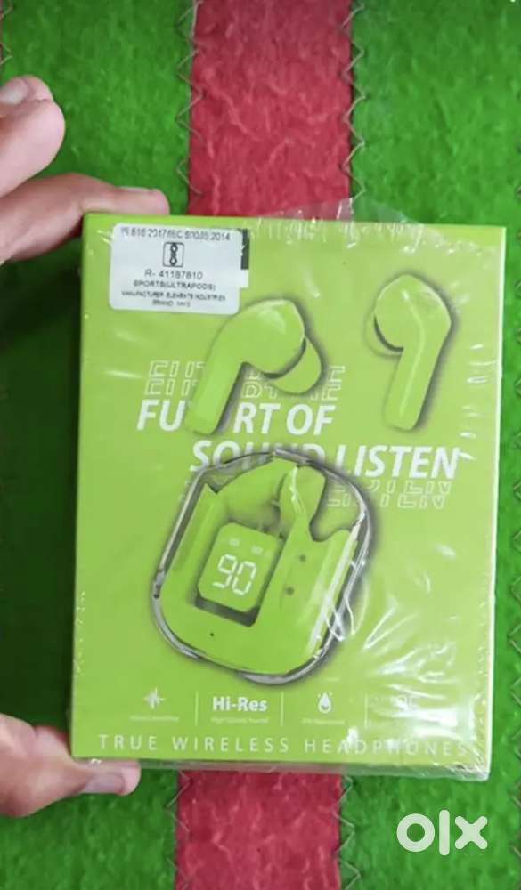 Ultrapods max headphones