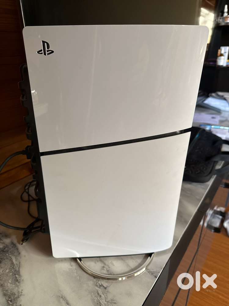 PS5 Slim 1TB Disc Version