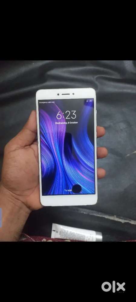 Redmi  note 4 good condition display one black dot