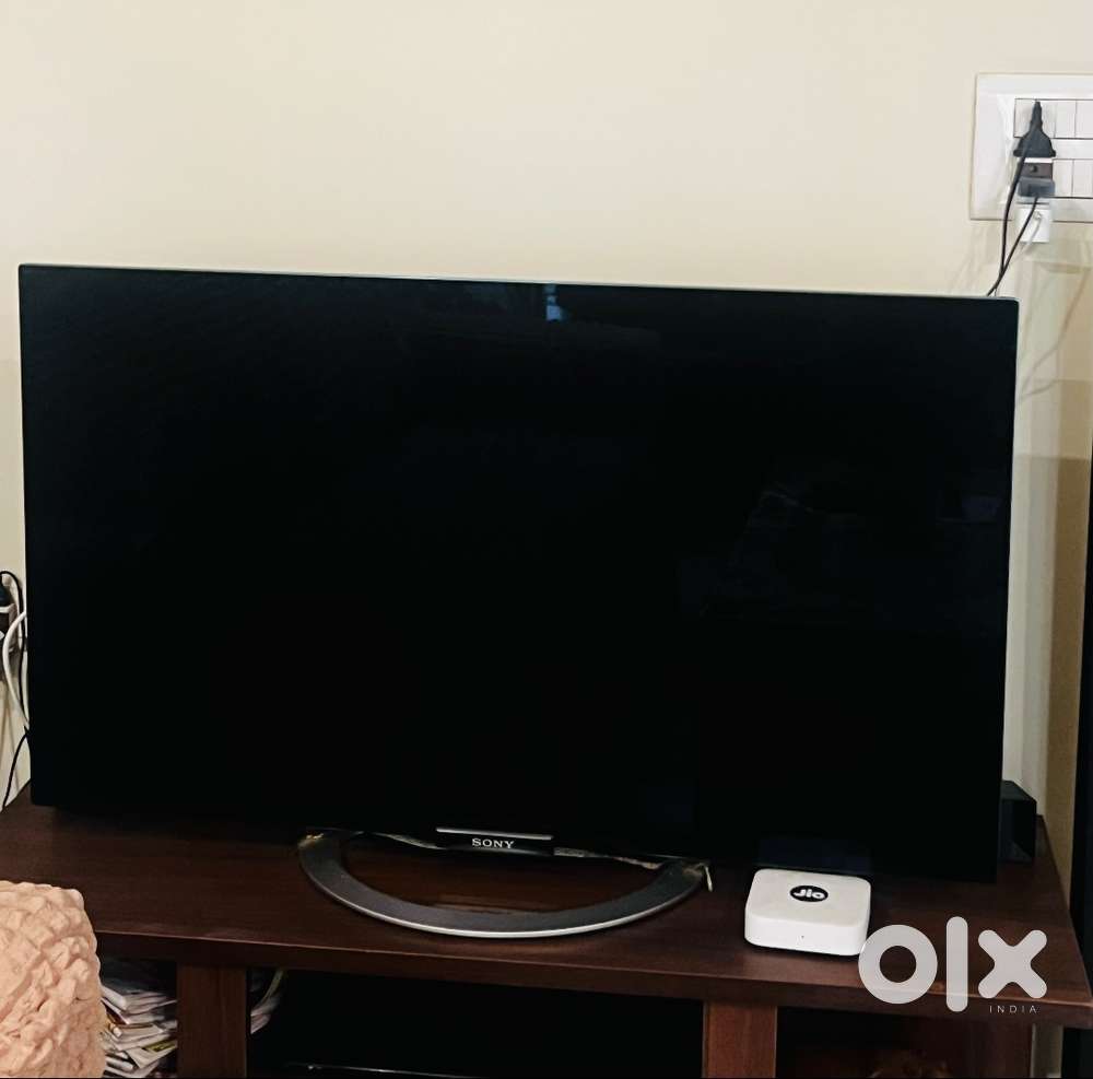 Sony Bravia 46”LCD tv with Amazon fire tv stick