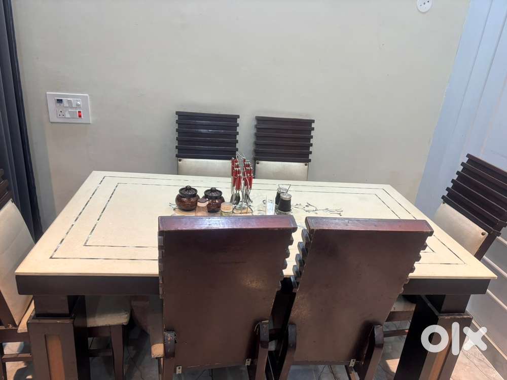 I want to sell good condition 8 seater Dinning