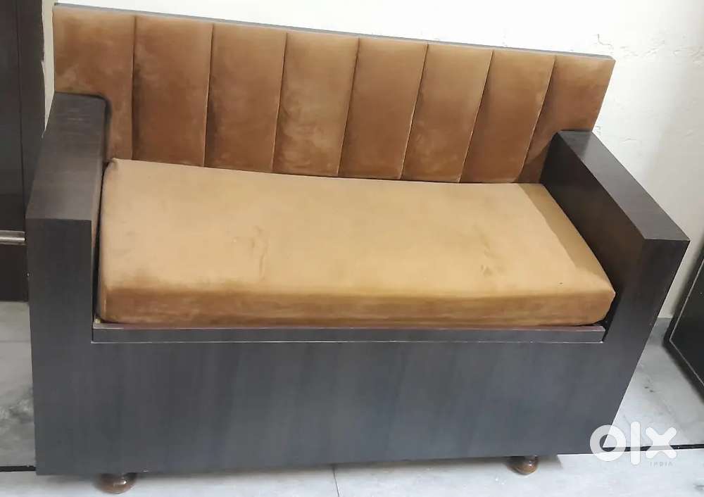 2 pic Sofa satti