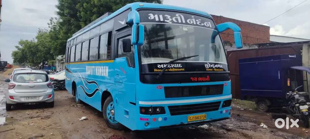 Eichar bus diesal excellent condition.