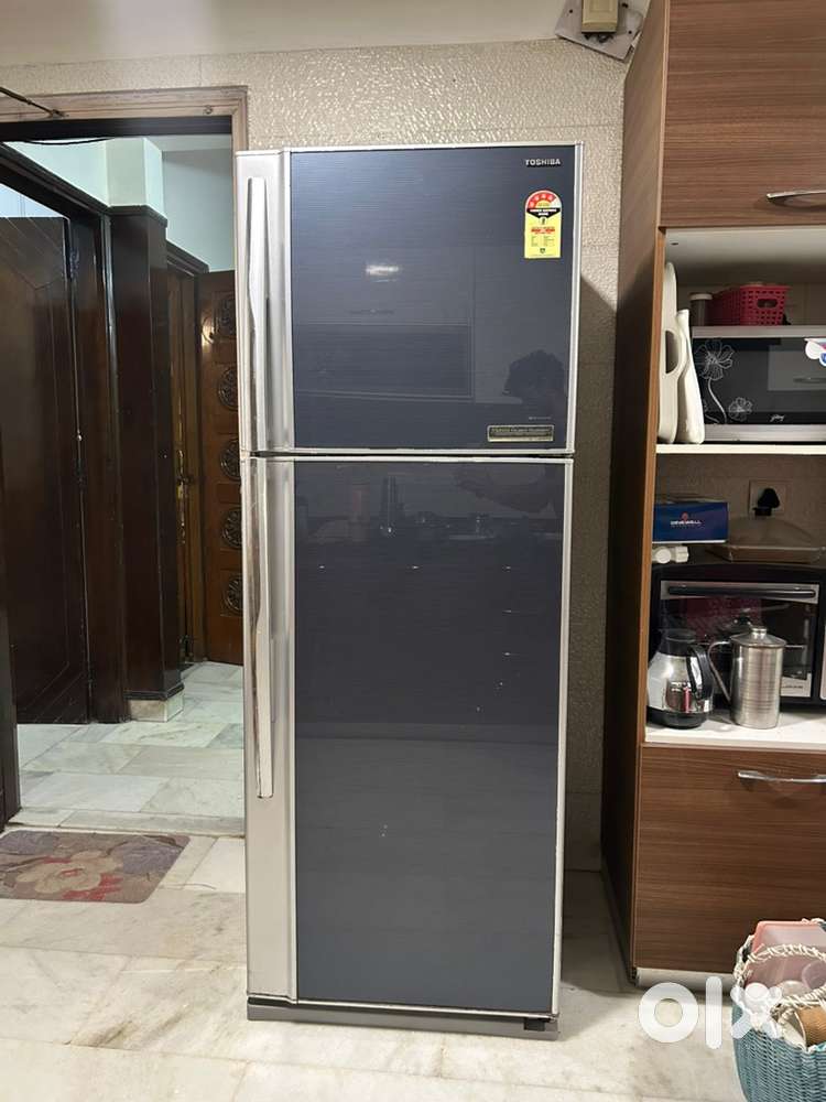 Toshiba Double Door Refrigerator – 423 Litres