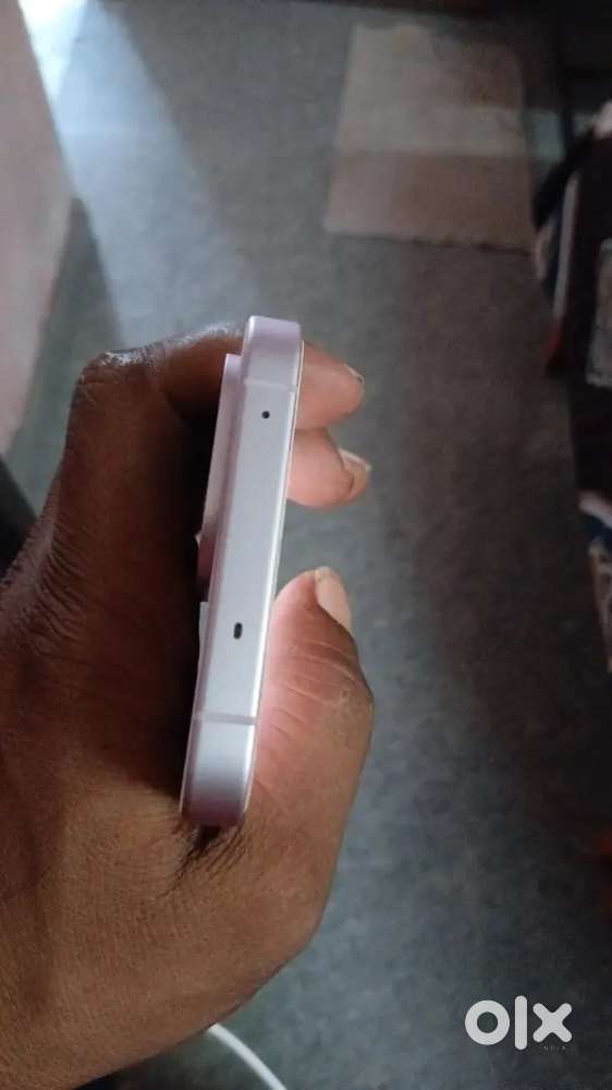 New phone 20day s purana