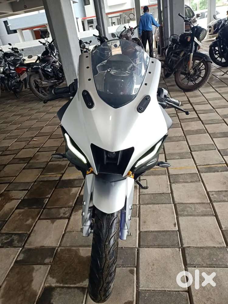 yamaha R15, yamaha R15M, yamaha r15 bike, r15, r15m bike