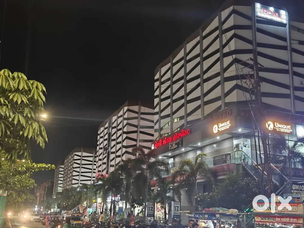 First flore shop available for sale