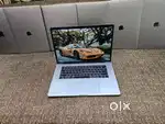 Apple Macbook Pro  i7/16/512/5.5gb Graphics  15inch Retina Touchbar
