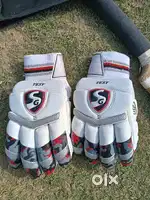 Sg batting gloves