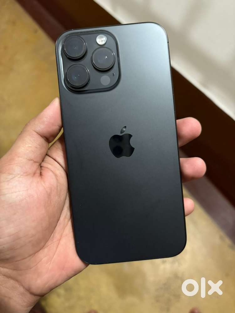 Iphone 16 pro max 256gb in ,black color, with one month ensurence