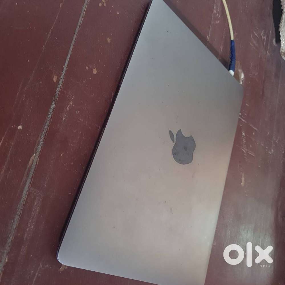 Apple Macbook air model 2019core i5 8gb ram 128ssd