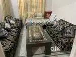 8 seter sofa and centre table set