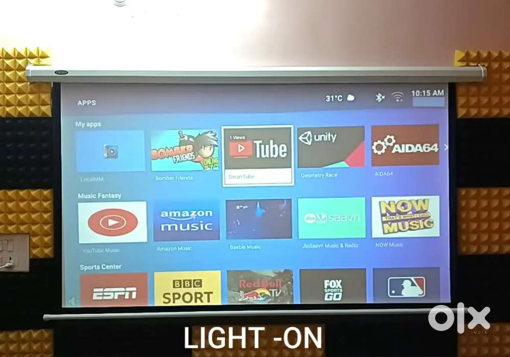 84 Inch Motorized Projector Screen with Remote Control