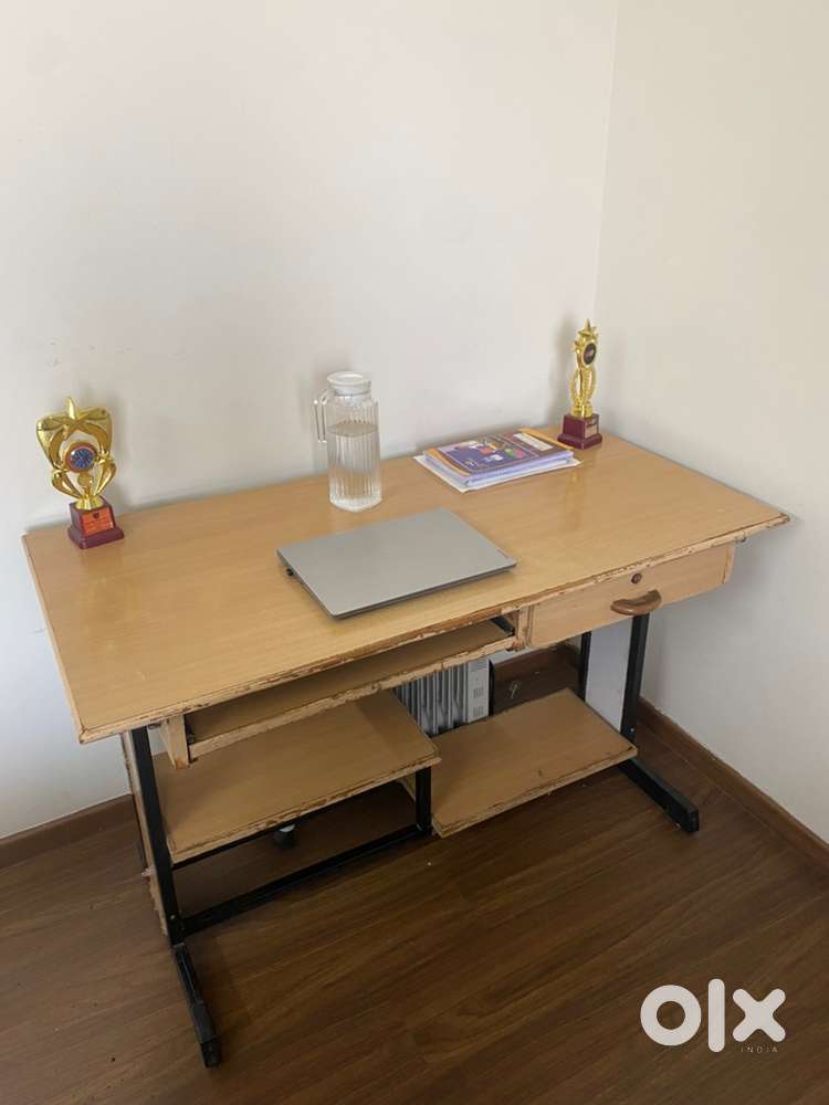 Computer/ Study Table