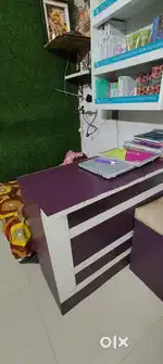 1-Salon chair ,1-counter ,1-  caught