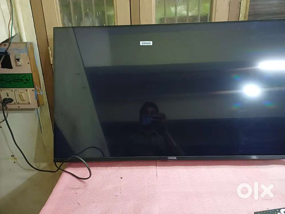 43 inches Onida tv