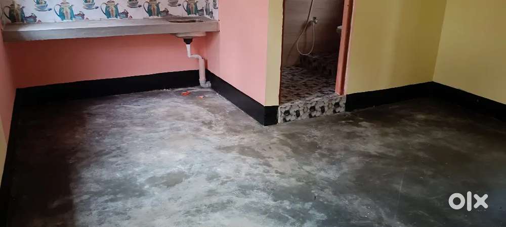 Fully independent single room at ulubari running water near Bus stop