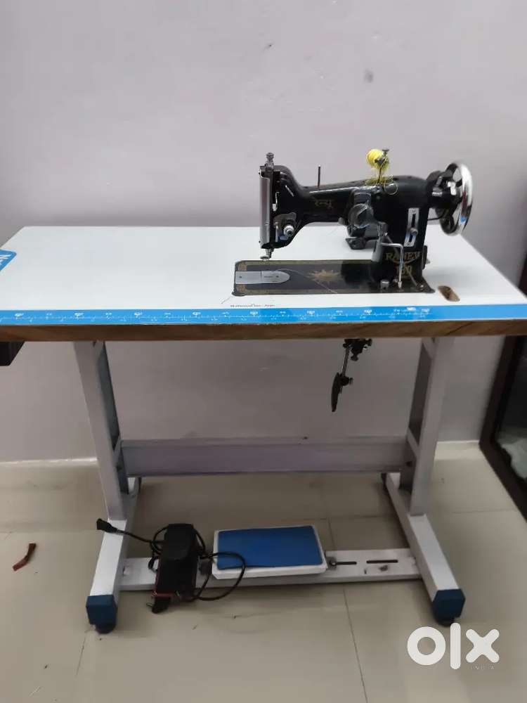 EMBROIDERY MACHINE (MANUAL)
