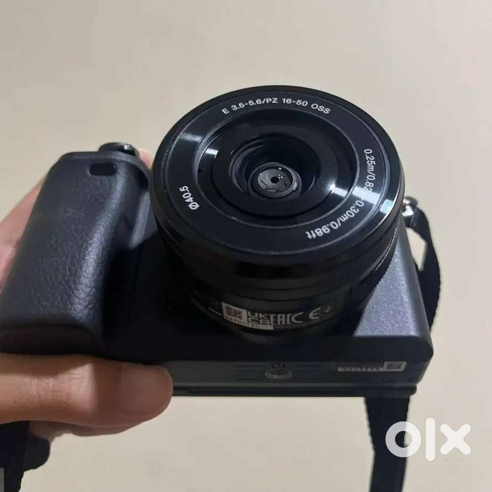 Sony Alpha ILCE-6400 24.2MP Mirrorless Digital SLR Camera Body