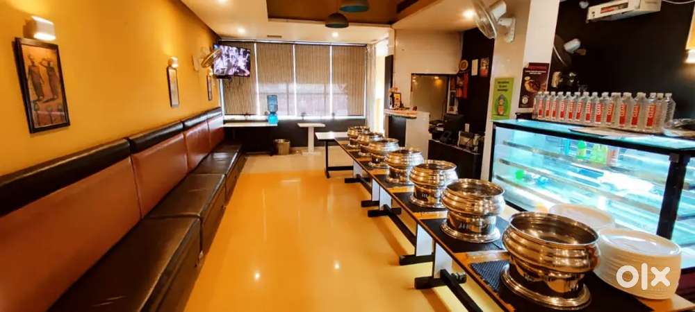 Running Restaurant and banquet to rent on prime location