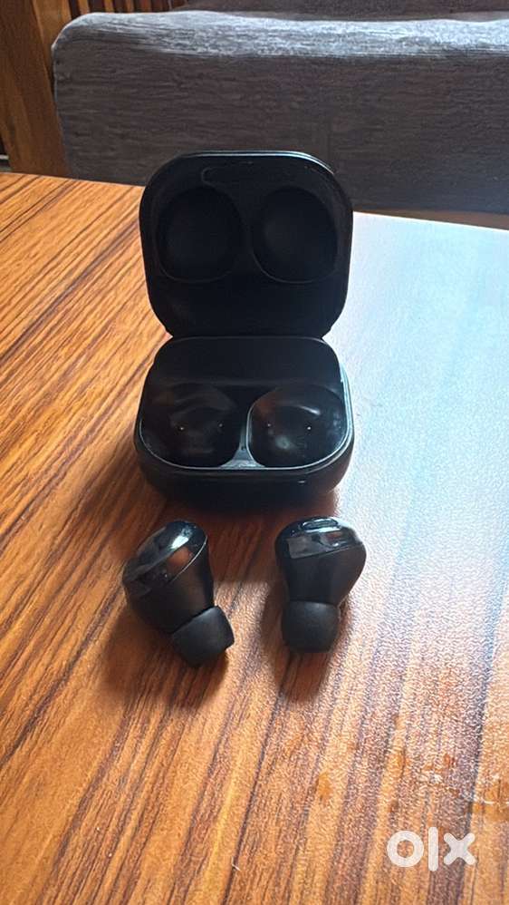 Samsung Galaxy Buds Pro (Black) – Excellent Condition