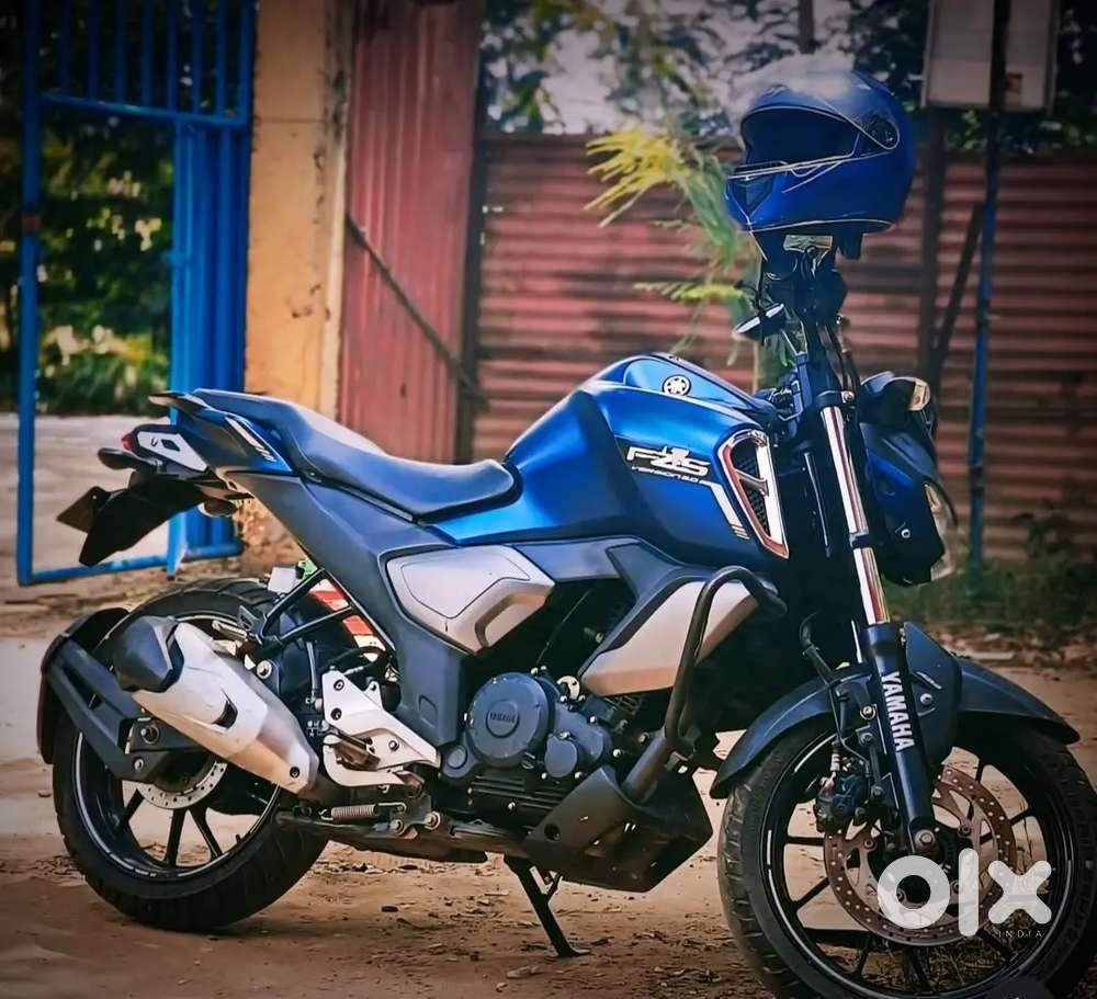 YAMHA FZS V3