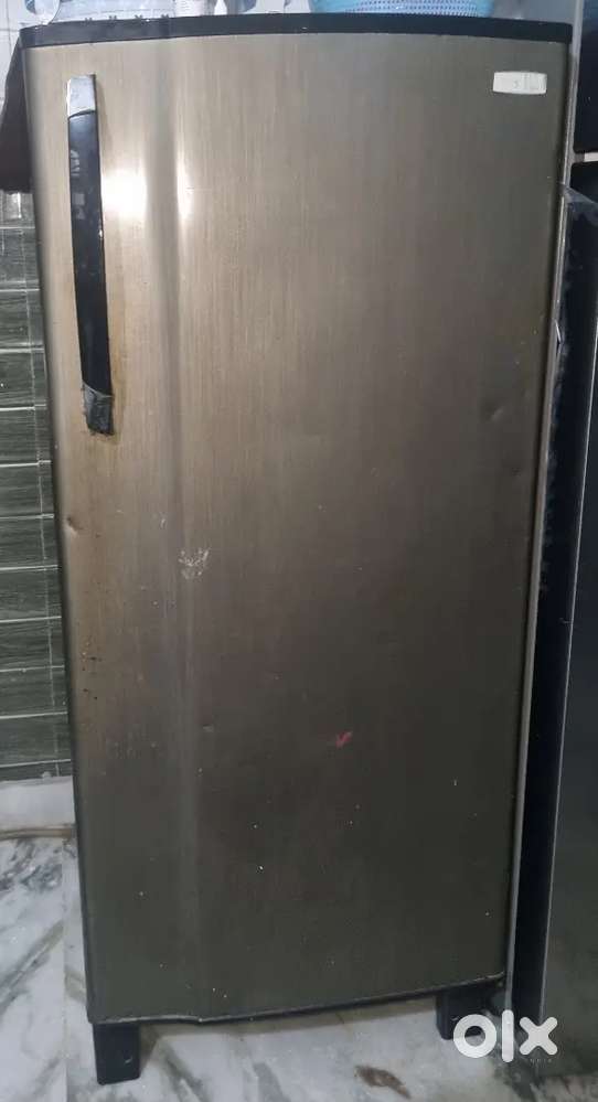 Fridge Godrej @4500 Rs