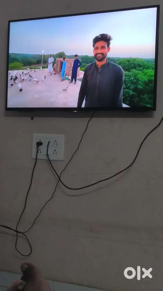 43 Inches tv sony wants to sell