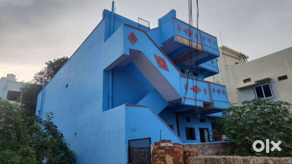 Single bedroom with good ventilation