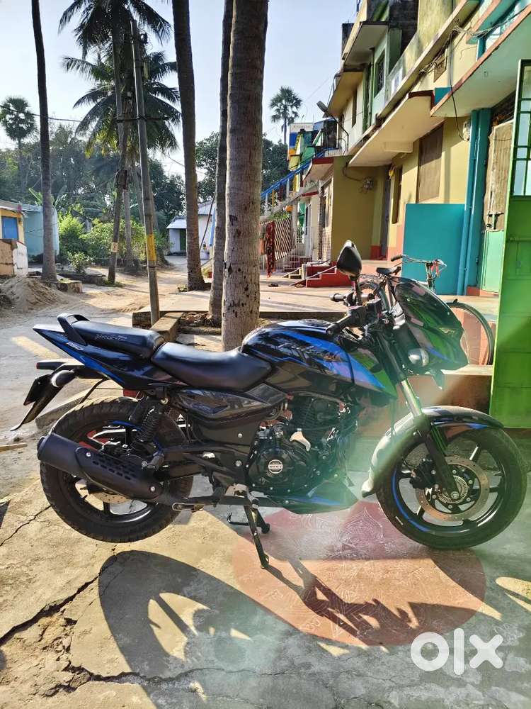 Pulsar 150 split seat ,BS6 phase 2 (E20)