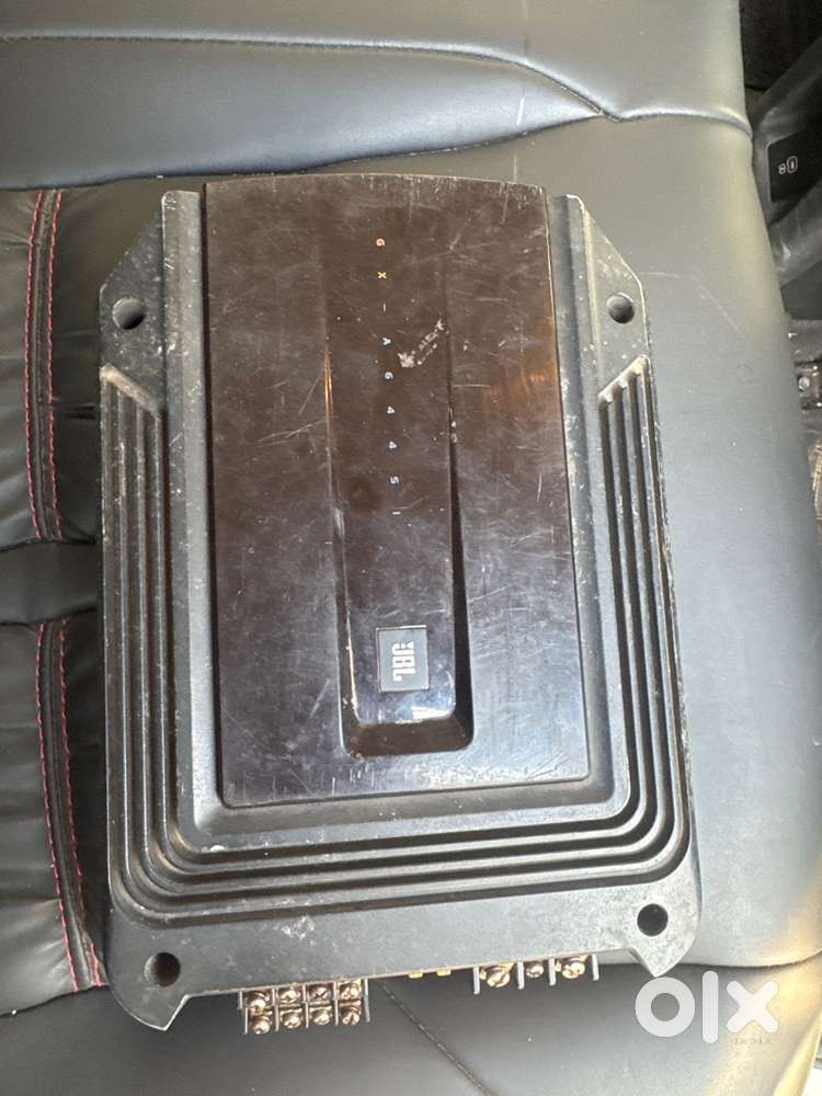 JBL 4 channel amplifer