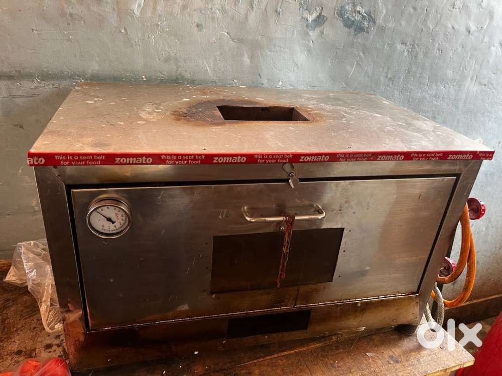 Pizza oven for restaurant