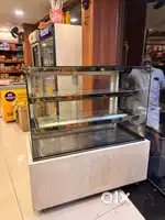 Cake cooler