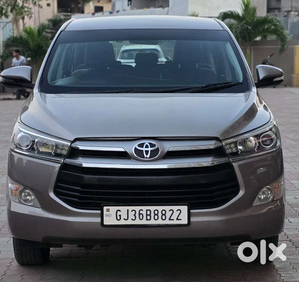 Toyota Innova Crysta 2.4 V, 2016, Diesel