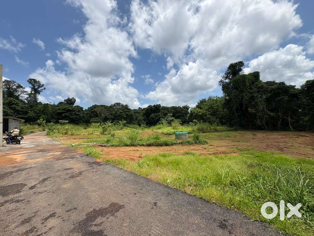 Plot for sale near Puthencruze