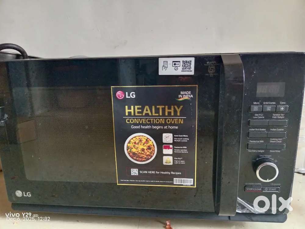 Microwave LG 32 liter size original Bill available hai price nigosible