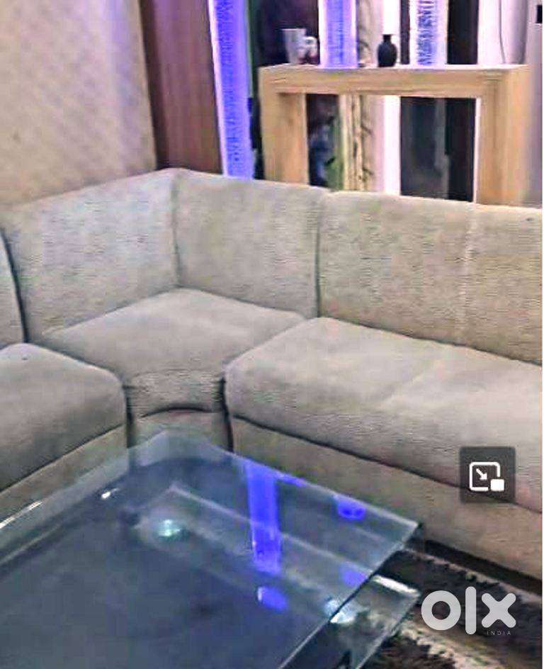 2 bhk furnished flat available for sale in doranda.